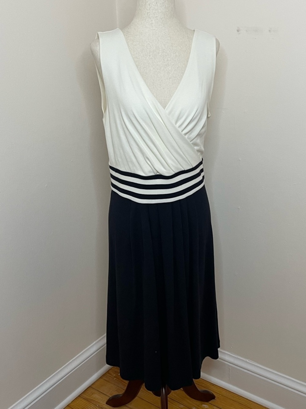 Lands’ End Sleeveless Wrap Dress Sz 14-16 L Navy White Midi